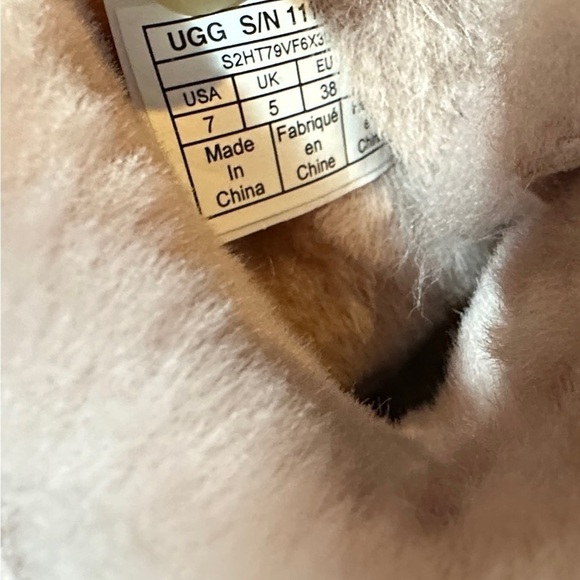 😊NIB UGG w/1110430 Women W MiNi SIDE BROOCH size 7 - Picture 11 of 13